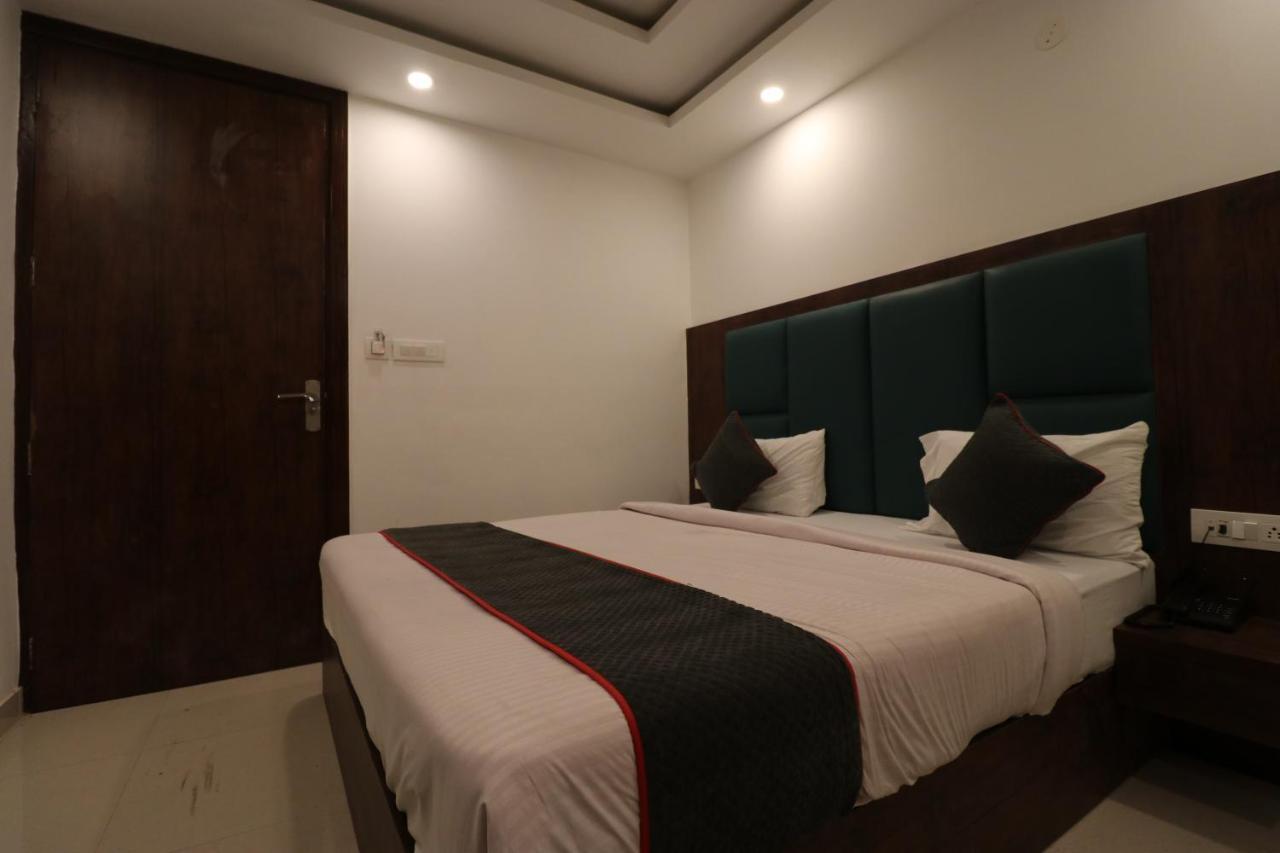 Hotel Krone A Family Hotel Near Igi Airport Delhi Yeni Delhi Dış mekan fotoğraf