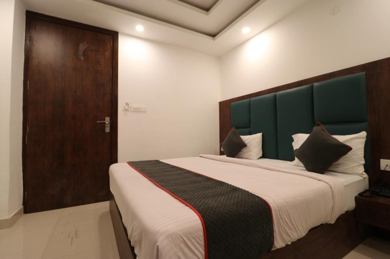Hotel Krone A Family Hotel Near Igi Airport Delhi Yeni Delhi Dış mekan fotoğraf