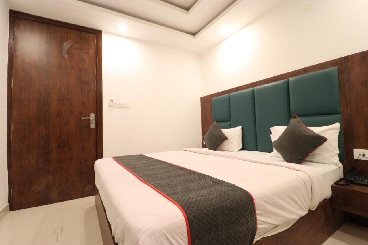 Hotel Krone A Family Hotel Near Igi Airport Delhi Yeni Delhi Dış mekan fotoğraf