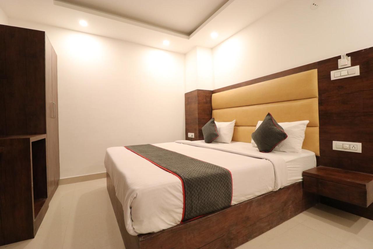 Hotel Krone A Family Hotel Near Igi Airport Delhi Yeni Delhi Dış mekan fotoğraf